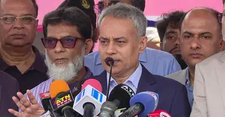 নির্ধারিত ভাড়ার চেয়ে এক টাকা বেশি নেয়ার সুযোগ নেই: মন্ত্রী রবিউল